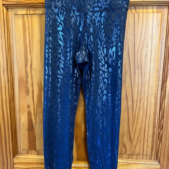 Heroine Sport Pants - Heroine sport marvel leggings size small